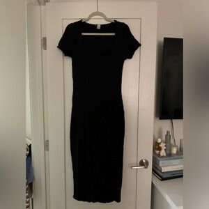 *BRAND NEW* Black Knit Short Sleeve Fitted Maxi Dress